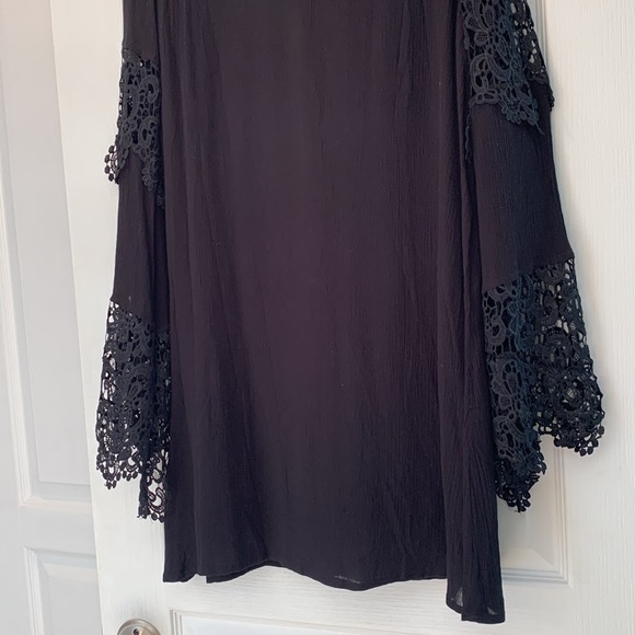 Andree Black Dress with Lace size Medium NWT - Picture 4 of 8